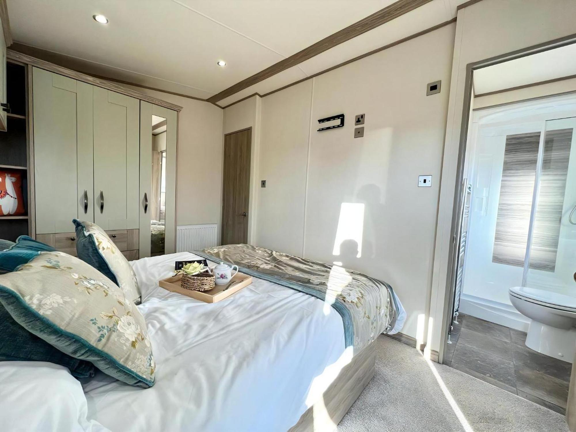 Stunning Caravan With Full Lake View At Southview Holiday Park Ref 33004Ml Скегнесс Экстерьер фото